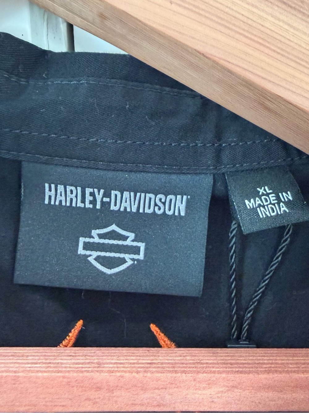 Harley-Davidson Black Sleeveless Jacket with Orange Accent Stitching - Picture 2 of 3